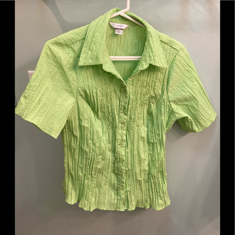 Lime-colored crinkled stretchy blouse